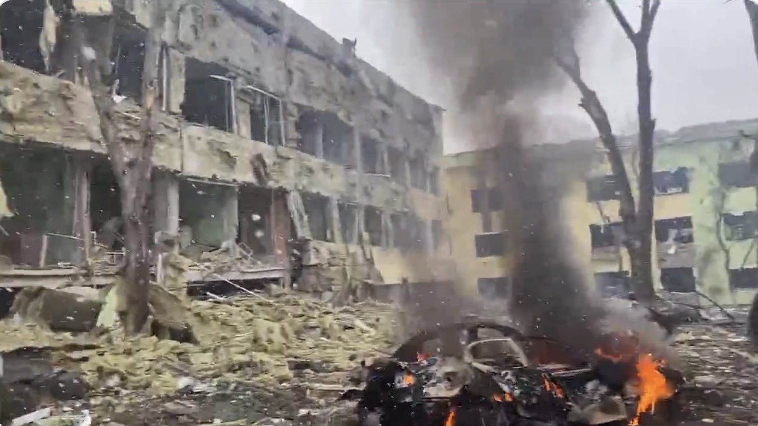 Putin destroys maternity hospital