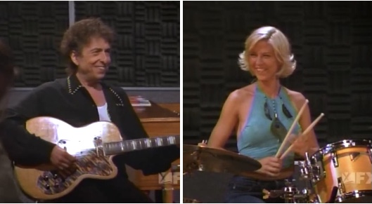 DYLAN jams with HOT BLONDE