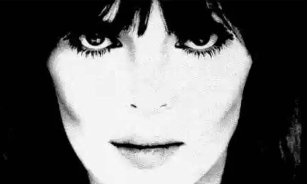 Strange life of a doomed&nbsp;groupie