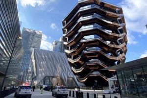 GARISH TOIURIST ATTRACTUION